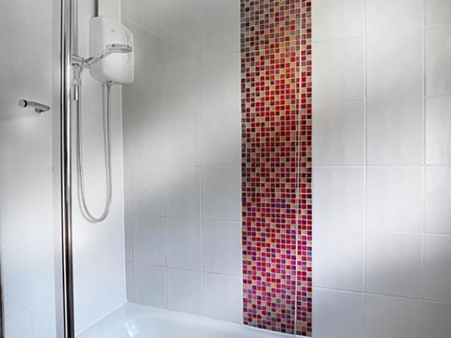 House for rent in Heol-las, Surrey