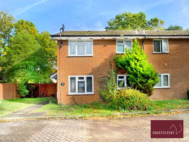 House for rent in Heol-las, Surrey