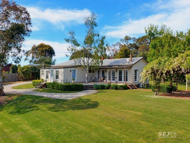 Cottage for sale in Koonwarra, Shire of South Gippsland