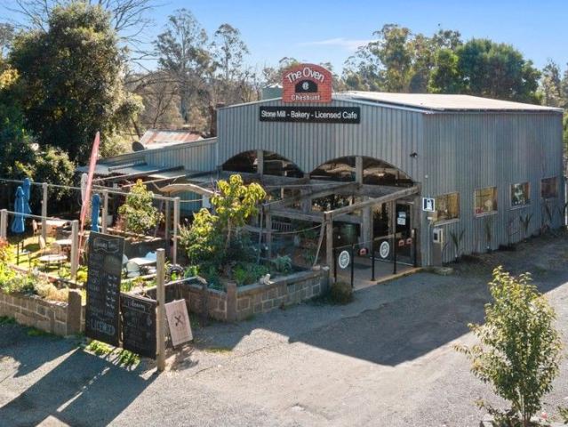Retail for sale in Cheshunt, Victoria