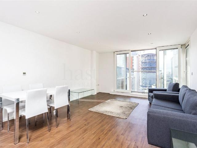 Apartment for rent in Custom House, Greater London