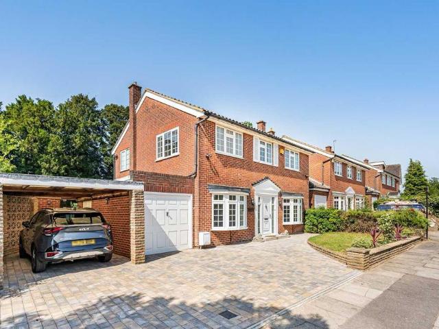 House for rent in Cockfosters, Greater London