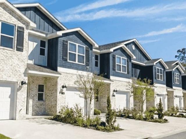 Townhouse for sale in Biloxi, Mississippi