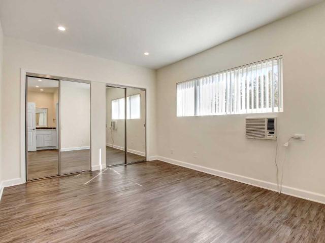Apartment for rent in Canoga Park, California