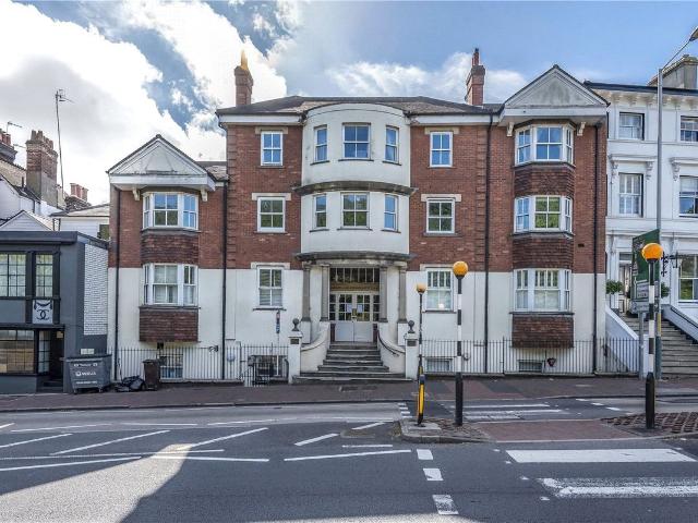 Apartment for rent in Broadwater Down, Sandown Park