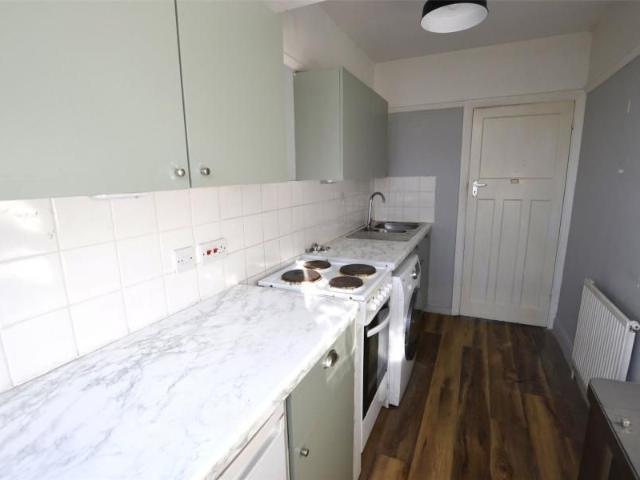 Apartment for rent in The Wrythe, Greater London