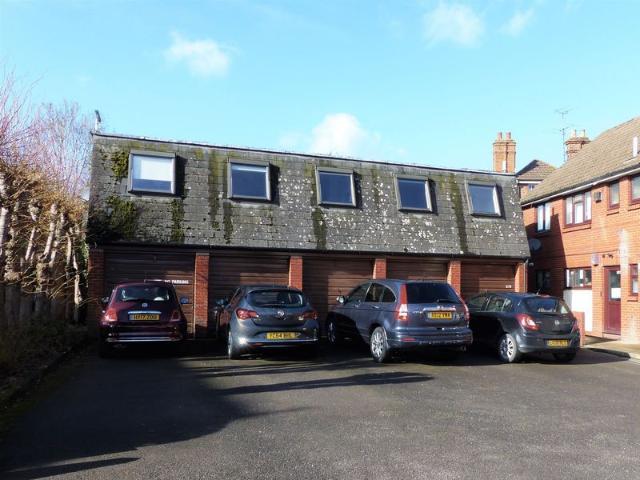 Apartment for rent in Wooburn, Bourne End