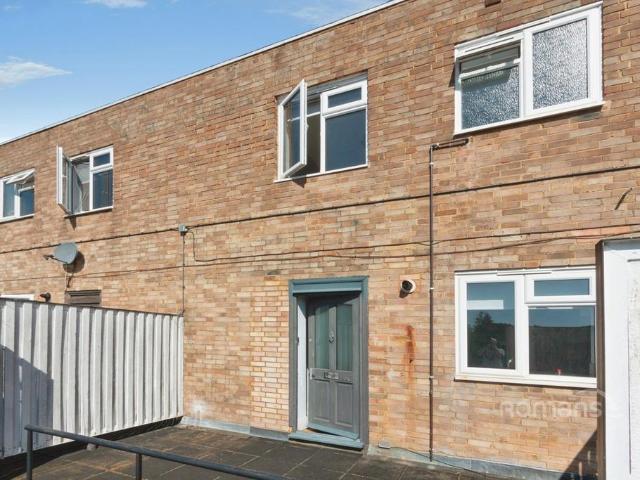 Apartment for rent in Heol-las, Surrey