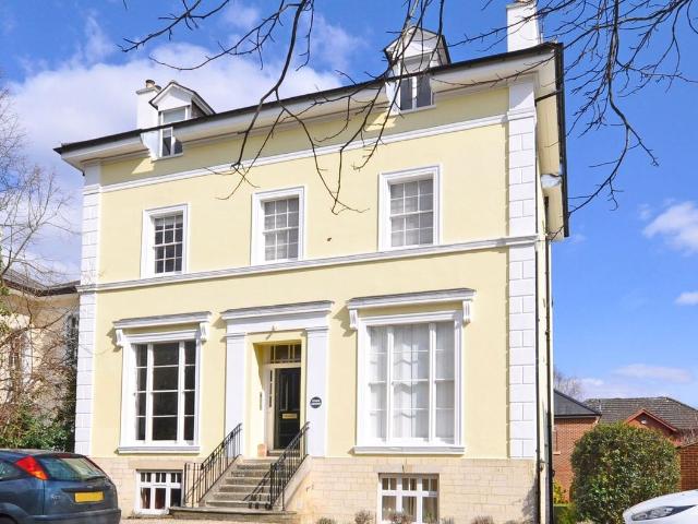 Apartment for rent in Golden Valley, Gloucestershire