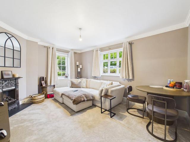 Apartment for rent in Golden Valley, Gloucestershire