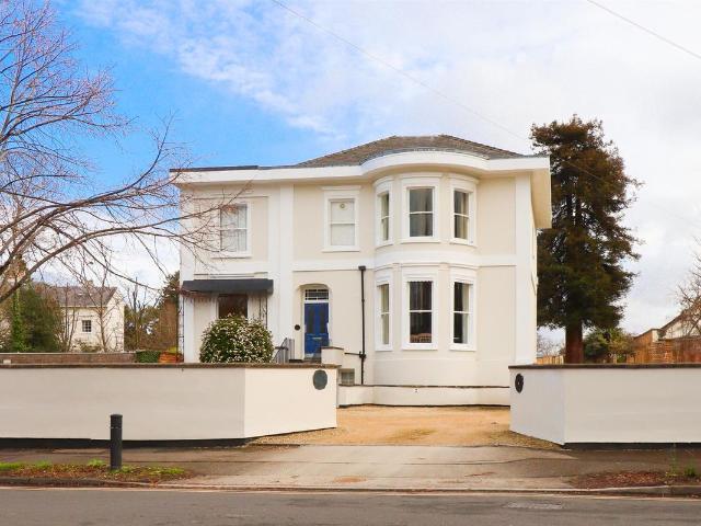 Apartment for rent in Golden Valley, Gloucestershire