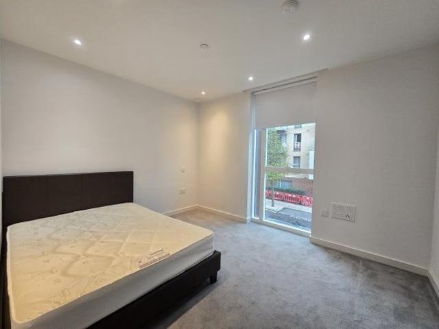Apartment for rent in Woodberry Down, Cat Hill
