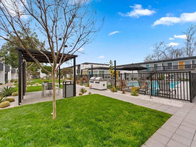 Apartment for rent in Costa Mesa, California