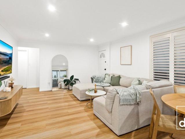 Townhouse for sale in Wollongong West, New South Wales