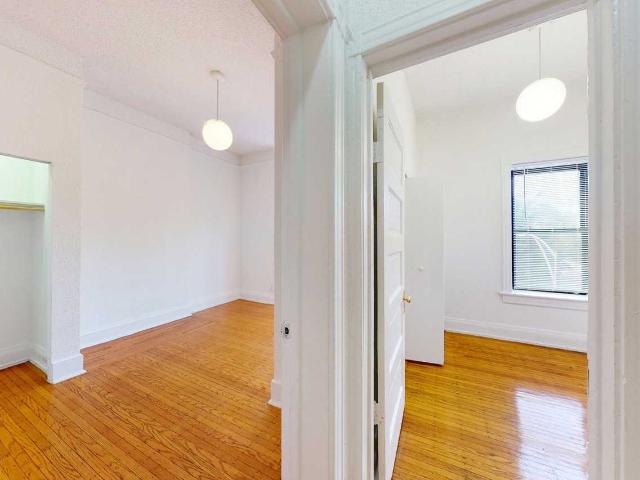 Apartment for rent in Chicago Park, Illinois