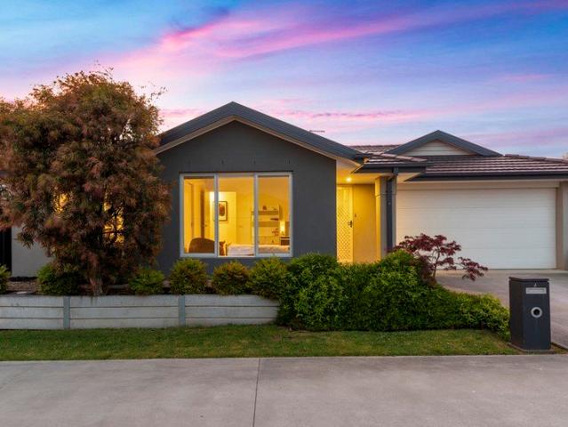 House for sale in Heritage Rise Estate, Melbourne