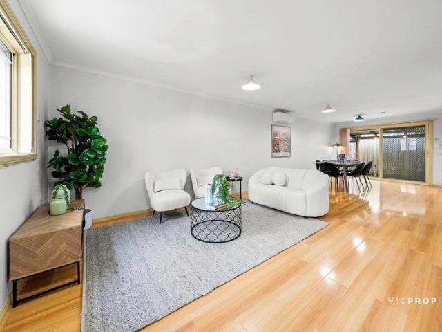 Townhouse for sale in Camerons Creek, Victoria