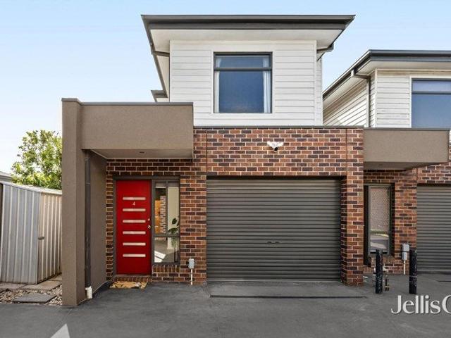 Townhouse for sale in Campbellfield, Melbourne