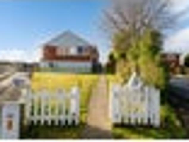 House for sale in Otakou
