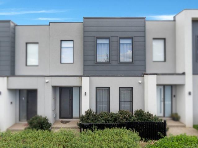Townhouse for rent in Camerons Creek, Victoria