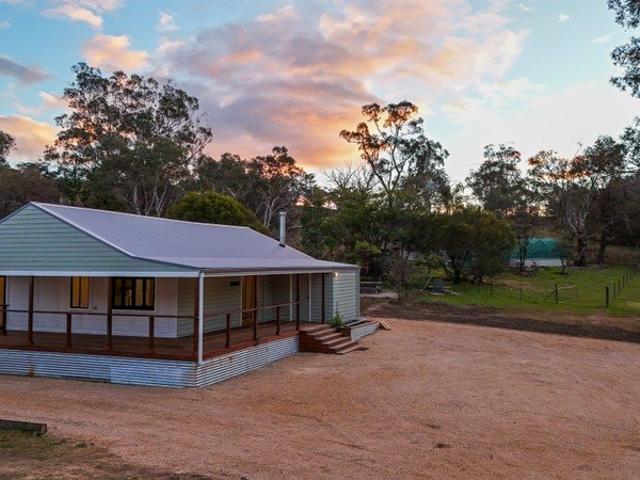 Cottage for sale in Grattai, New South Wales