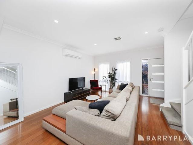 Townhouse for rent in Camerons Creek, Victoria