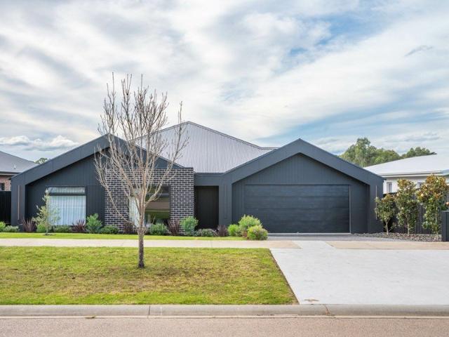 House for sale in Eastwood, Victoria