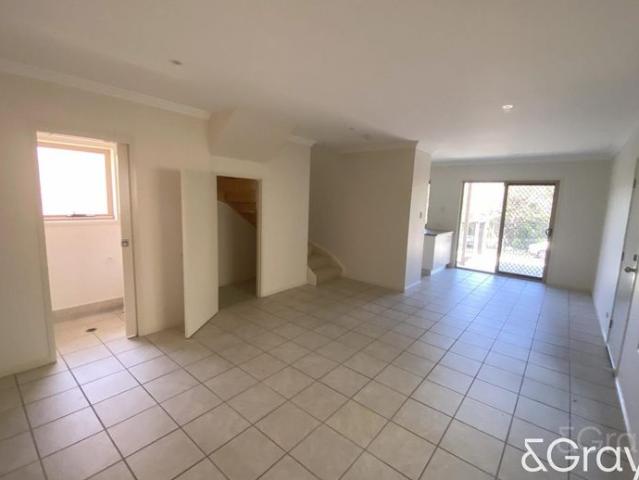 Townhouse for rent in Toombul, Queensland