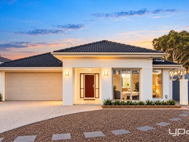 House for sale in Sanctuary Lakes, Melbourne