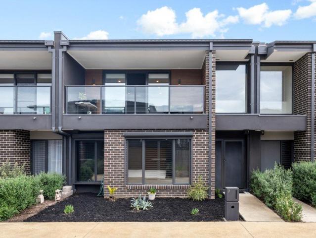 Townhouse for sale in Camerons Creek, Victoria