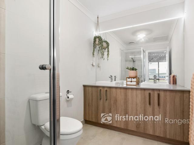 Townhouse for sale in Camerons Creek, Victoria