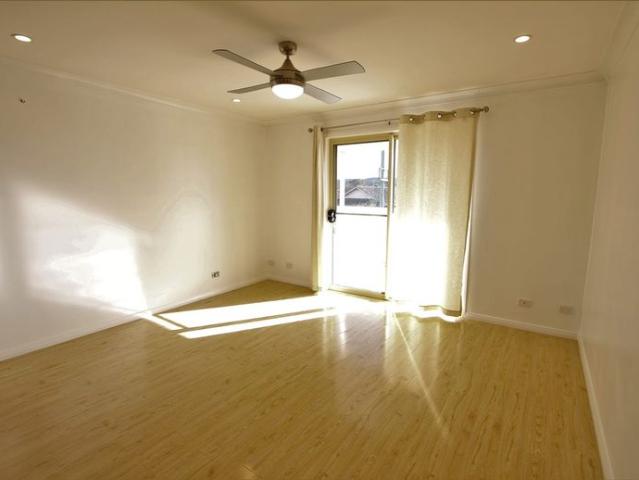 Townhouse for rent in Ambergate, New South Wales