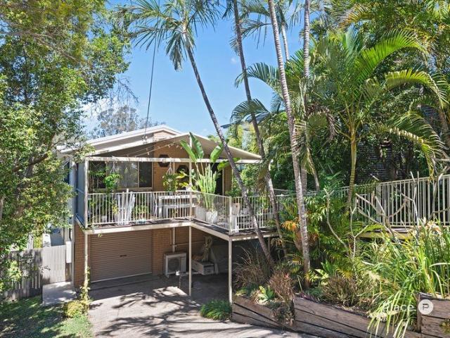 House for sale in Holland Park West, Greater Brisbane