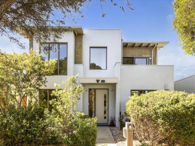 Townhouse for sale in Torquay, Surf Coast Shire