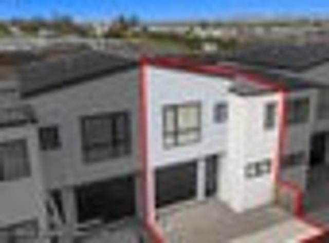 Townhouse for sale in Papakura
