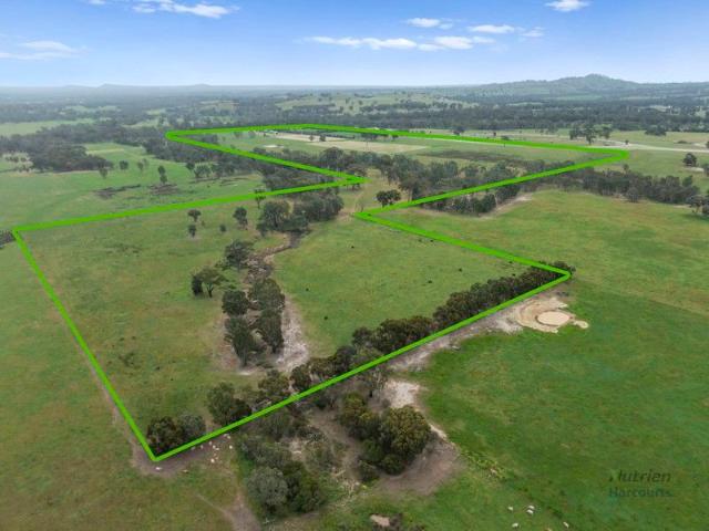 Cottage for sale in Whiteheads Creek, Victoria