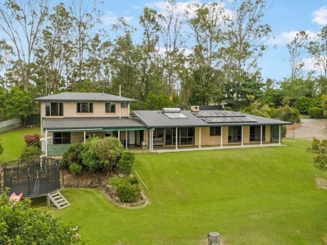 Cottage for sale in Chatsworth, Queensland
