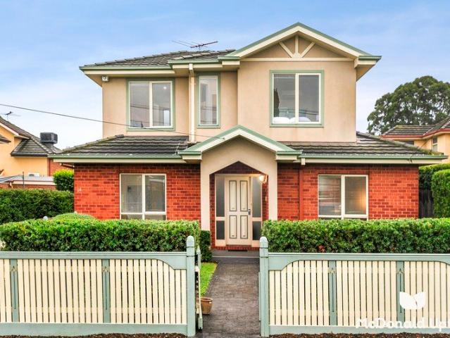 Townhouse for sale in Camerons Creek, Victoria
