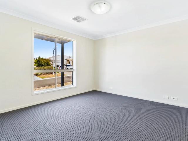 House for rent in Elderslie, Sydney