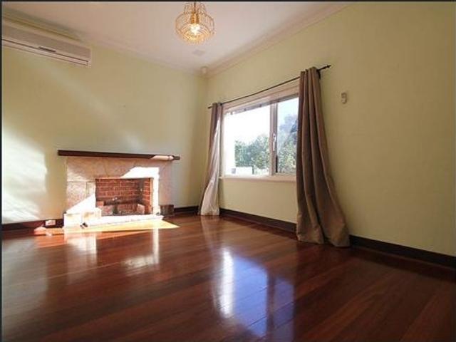 House for rent in Como, Western Australia