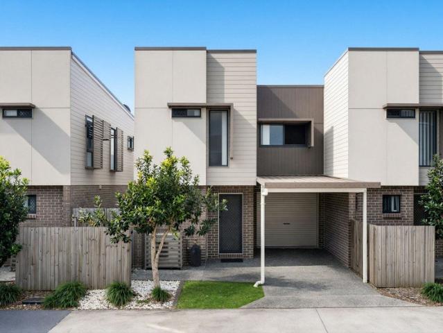 Townhouse for sale in Toombul, Queensland