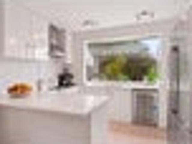 House for sale in Oratia, Oroua County