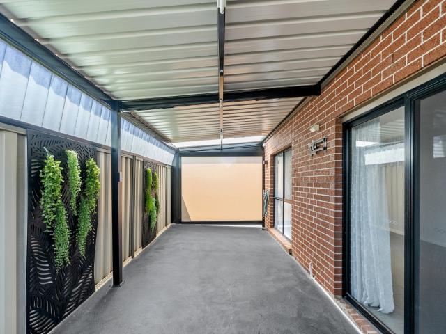 Apartment for sale in Caroline Springs, Melbourne