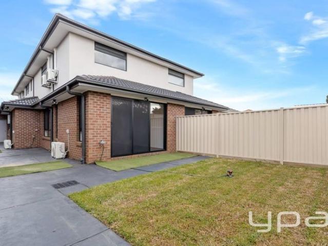 Townhouse for rent in Camerons Creek, Victoria