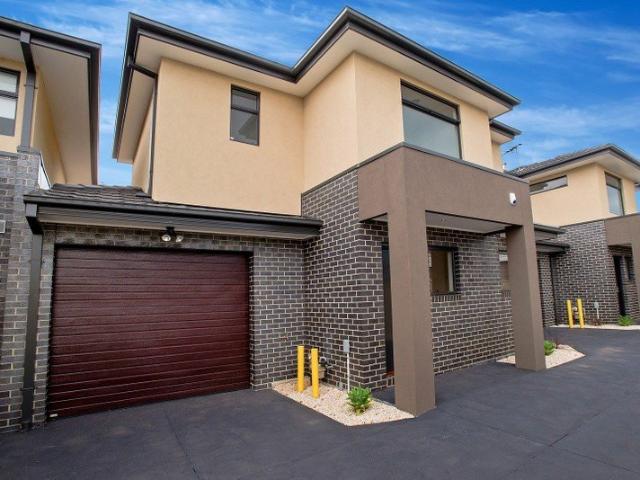 Townhouse for rent in Camerons Creek, Victoria