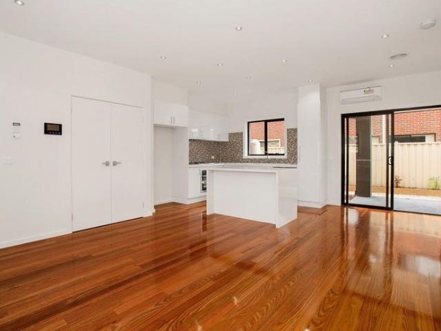 Townhouse for rent in Camerons Creek, Victoria