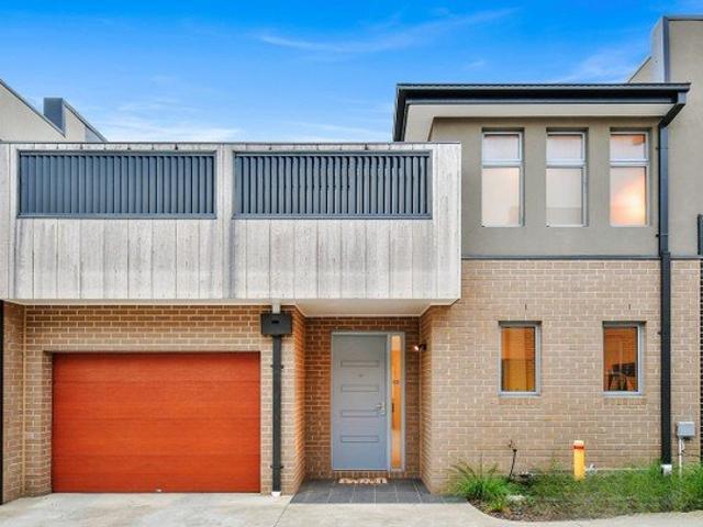 Townhouse for rent in Camerons Creek, Victoria