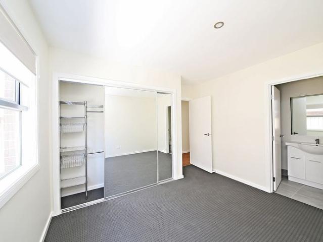 Townhouse for rent in St Albans, Melbourne