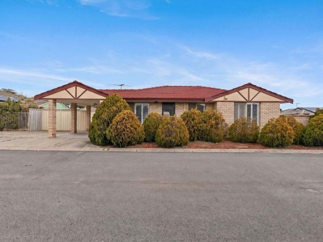 Townhouse for sale in Maddington, Western Australia