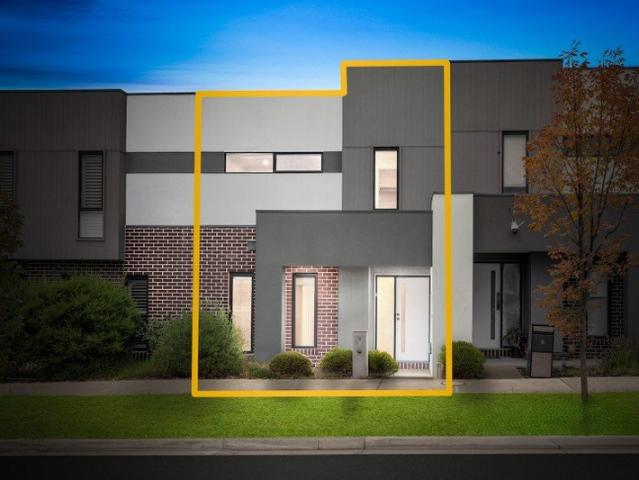 Townhouse for sale in Camerons Creek, Victoria